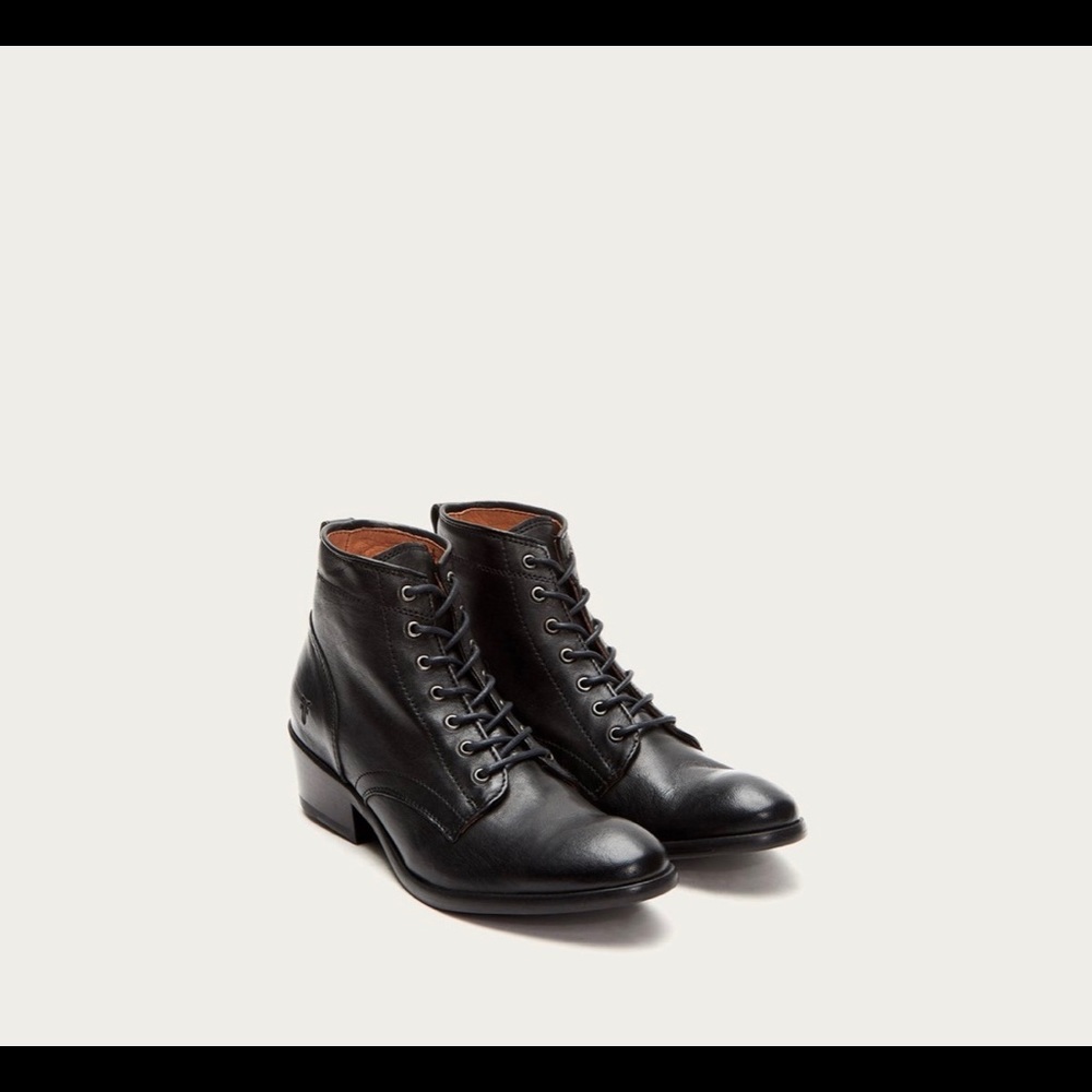 Frye Carson lace-up boot